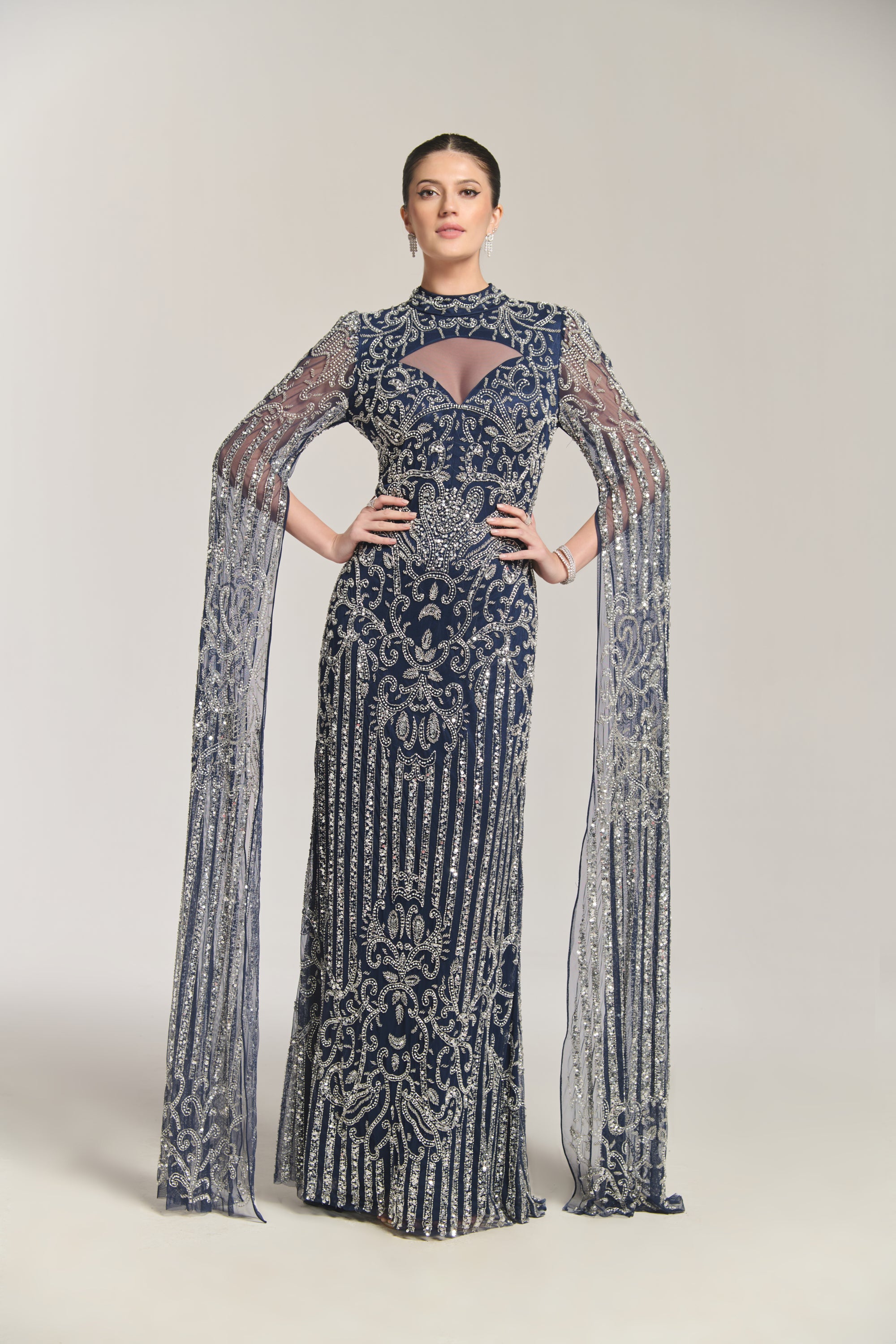 Elizabeth Maxi