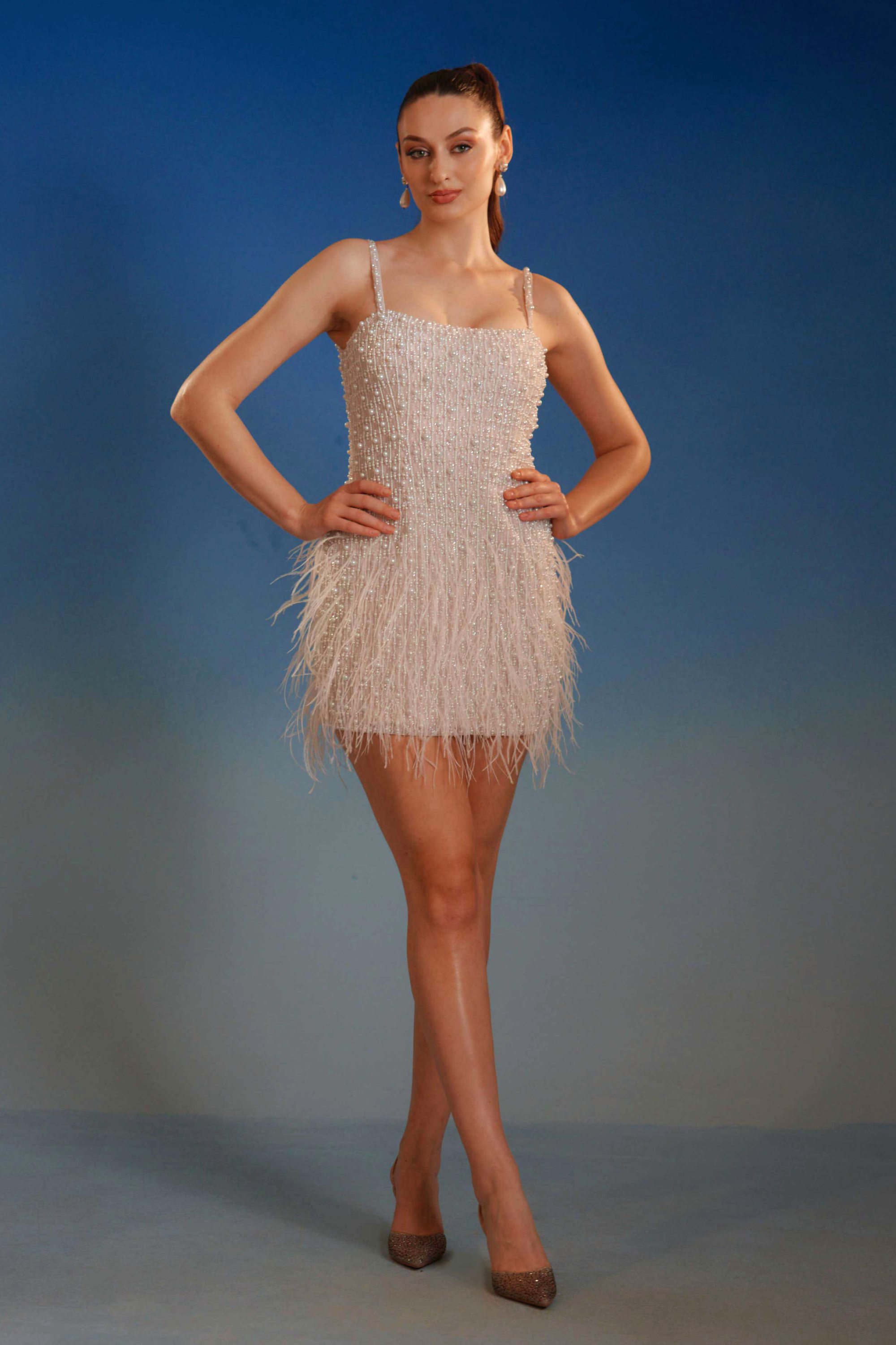 Pearlescent Feathered Radiance Luxe